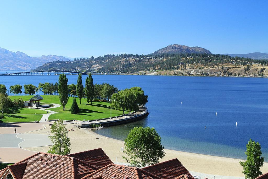 Sunset Waterfront Resort By Kelownacondorentals Exterior foto
