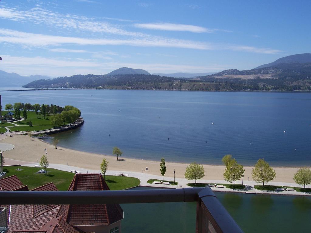 Sunset Waterfront Resort By Kelownacondorentals Cameră foto