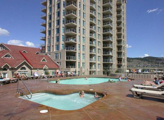 Sunset Waterfront Resort By Kelownacondorentals Exterior foto